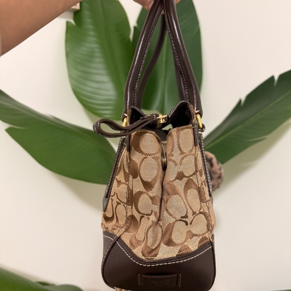 Vintage Coach Hampton Bag - Picture 2 of 5